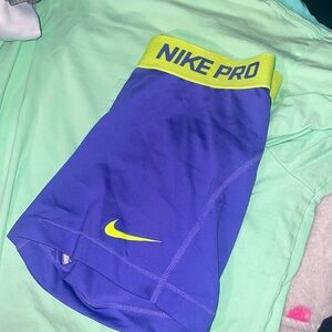 Nike Pro Dri Fit Women’s Size Small Compression Shorts